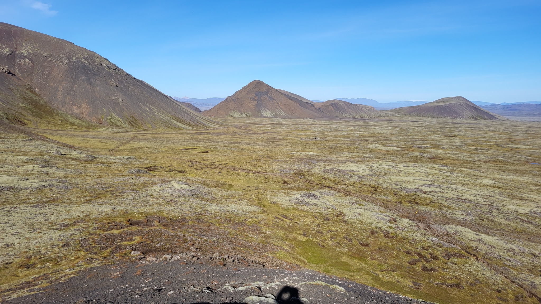 Read more about the article Hringur í Lambafellshrauni, Leiti, Nyrðri- og Syðri-Eldborg 11. sept.